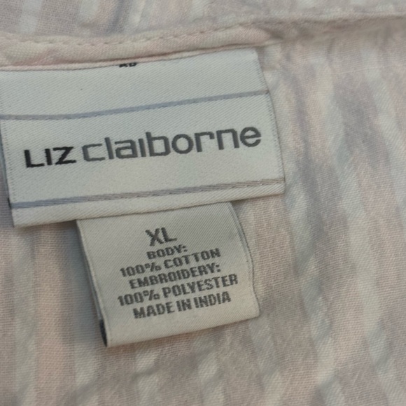 Liz Claiborne White Textured Blouse with Lace Sleeves - Picture 4 of 4